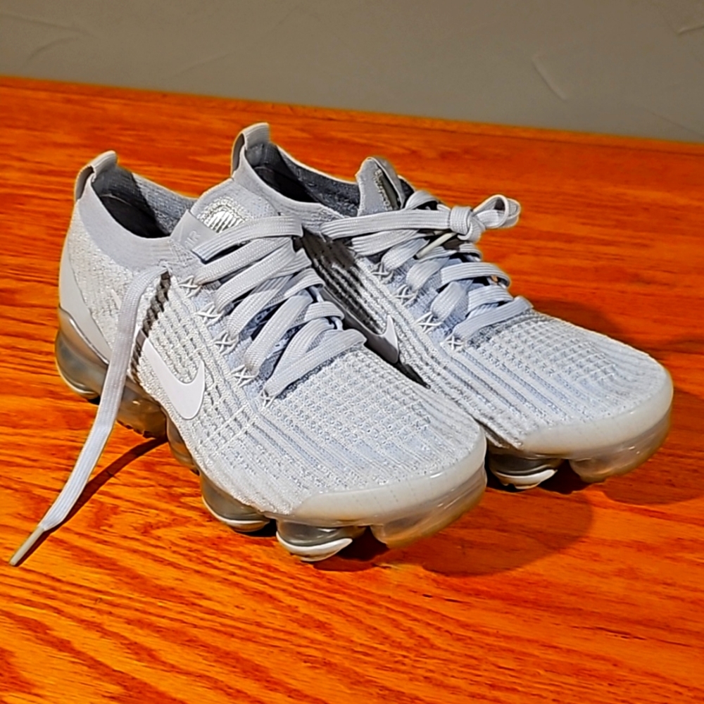 Ladies  Vapormax fly knit Grey